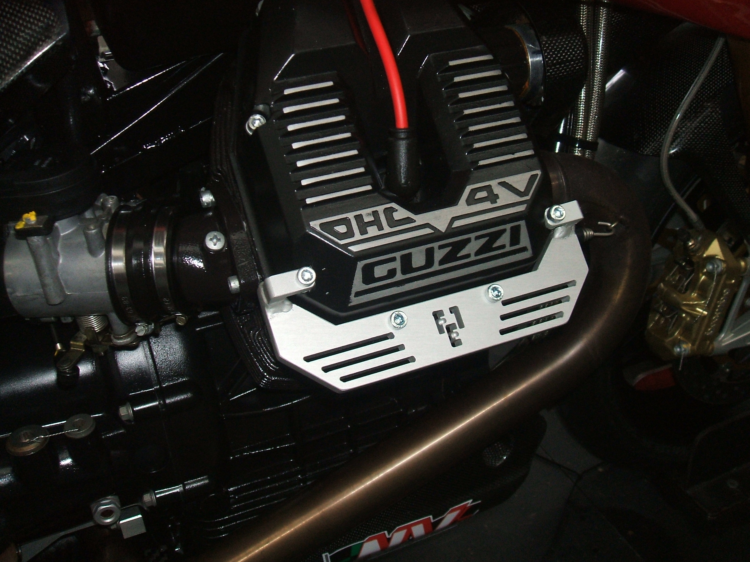 Moto Guzzi MGS 01 Head Guards